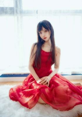 云边有个小卖部